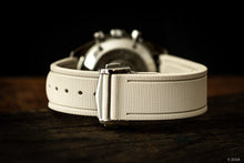 Laden Sie das Bild in den Galerie-Viewer, Geschlossene Faltschließe, Omega Speedmaster Moonwatch, Uhrenarmband, Gewebe-/Textil-Optik, FKM, Kautschuk, 20 mm, Beige