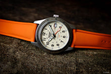 Laden Sie das Bild in den Galerie-Viewer, Seiko 5 Sports Field GMT - Uhrenarmband Orange mit Faltschließe, Gewebe-/Textil-Optik, FKM, Kautschuk, 20 mm
