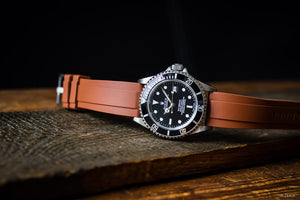 Rolex Sea-Dweller mit Kautschuk-Uhrenarmband "Arched" | Braun | 20 mm 