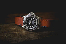 Laden Sie das Bild in den Galerie-Viewer, Rolex Sea-Dweller Uhrenarmband Vintage-Stil Leder Braun mit dunkelblauer Naht 20mm Schnellwechsel-Band